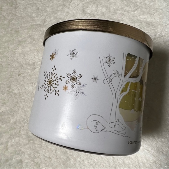 Bath & Body Works Merry Cookie 3-Wick Candle - Picture 4 of 8